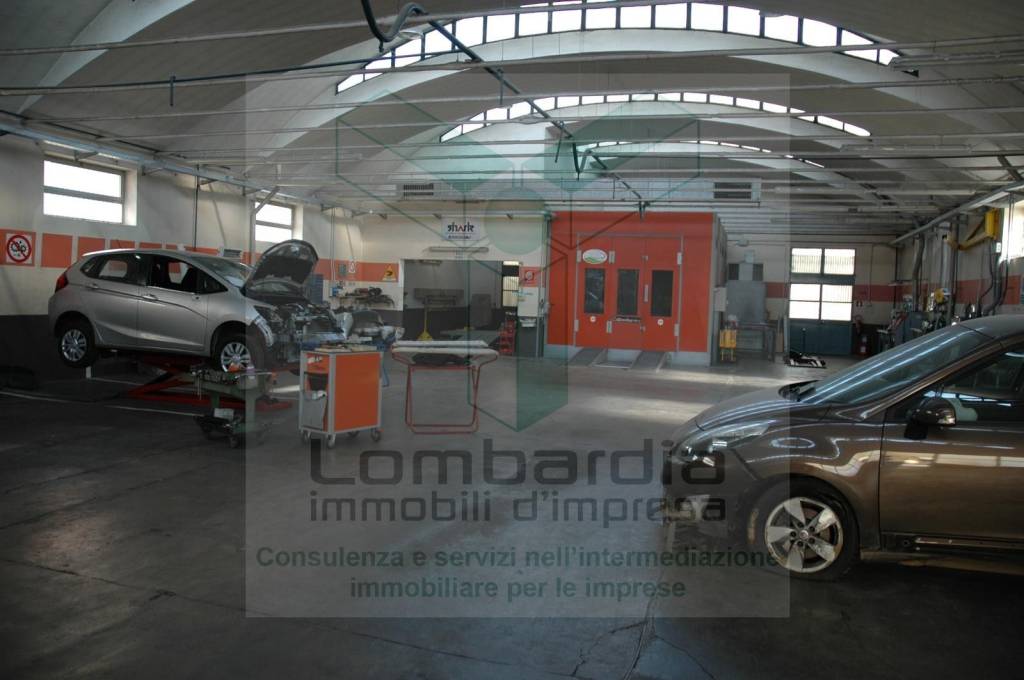 locale commerciale in vendita a Corsico