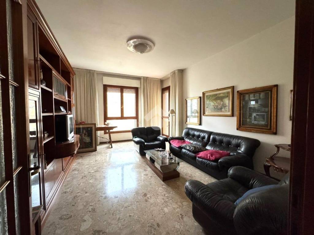 appartamento in vendita a Corsico