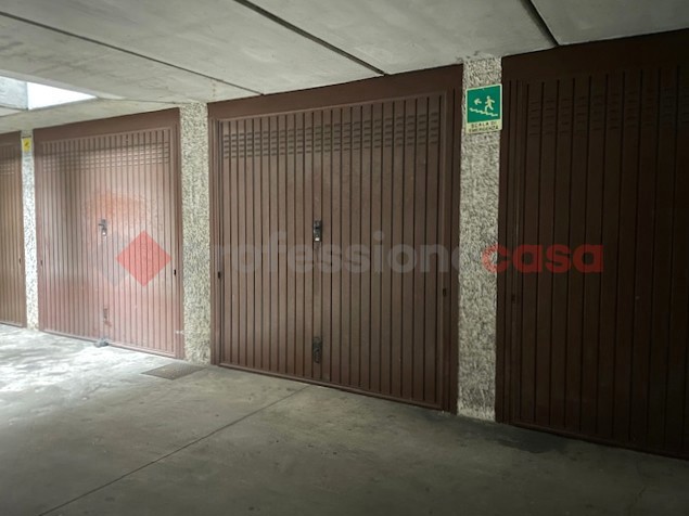 locale di sgombero in vendita a Corsico