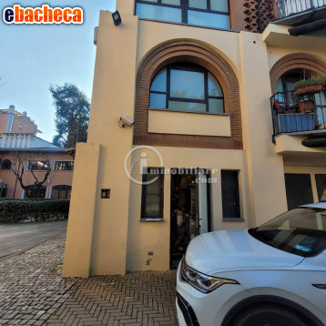 negozio in vendita a Corsico