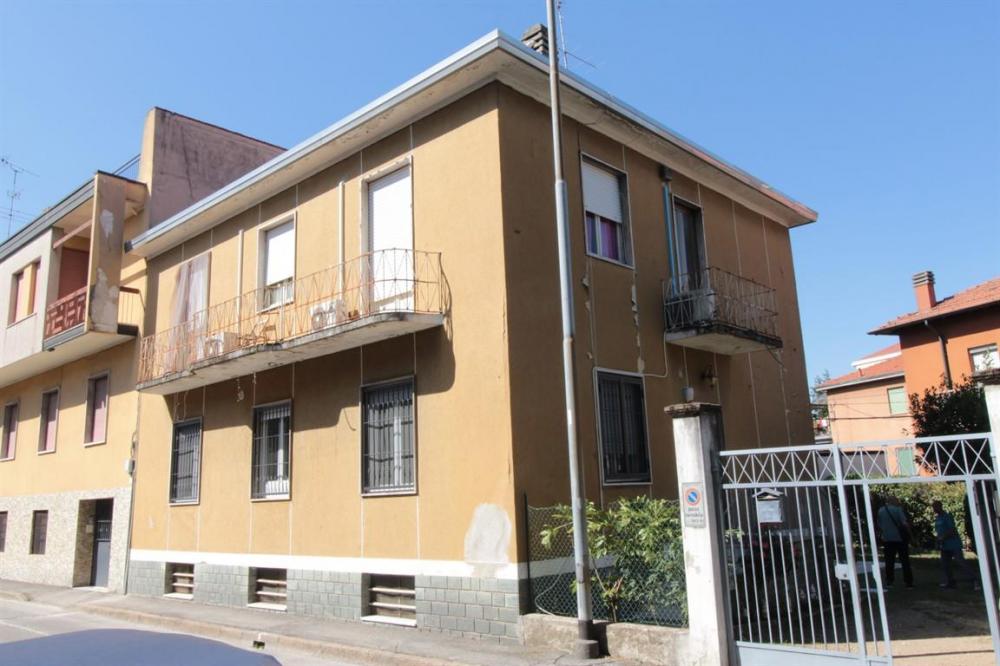 casa indipendente in vendita a Corsico