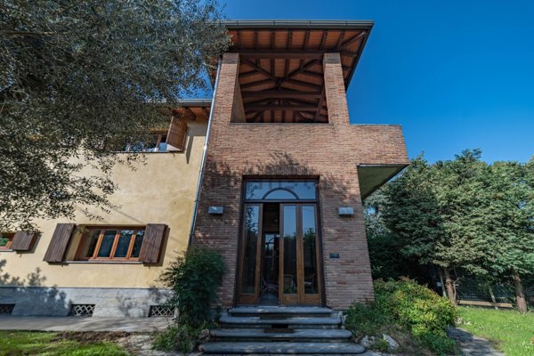 casa indipendente in vendita a Corsico