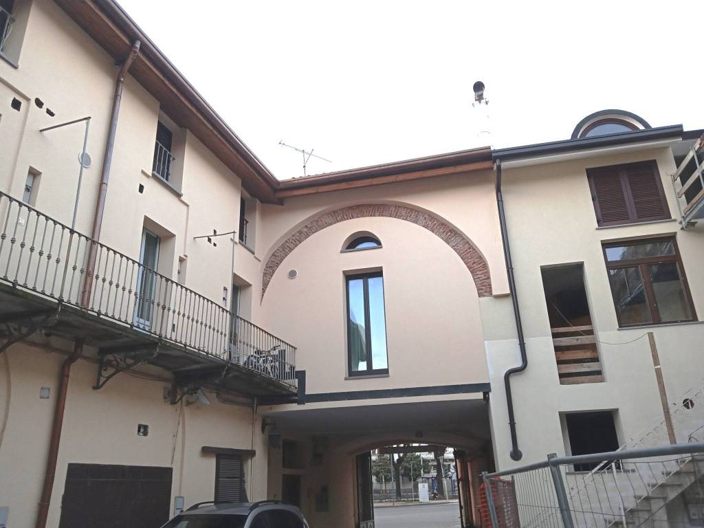 ufficio in vendita a Corsico