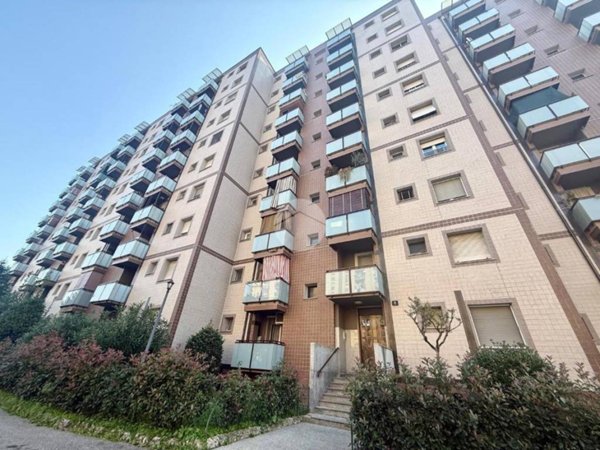 appartamento in vendita a Corsico