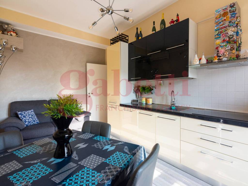 appartamento in vendita a Corsico