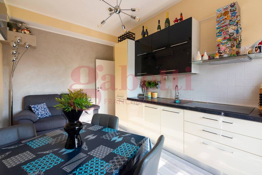 appartamento in vendita a Corsico