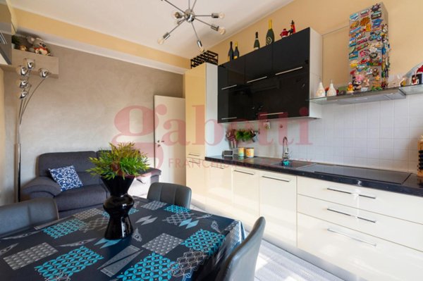 appartamento in vendita a Corsico