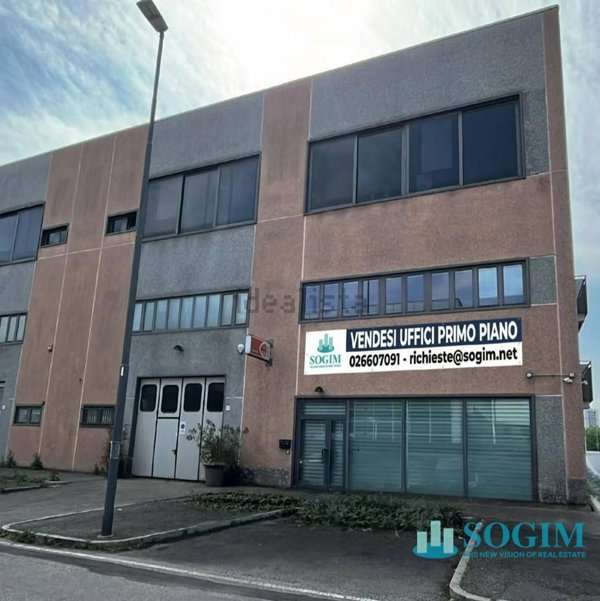 ufficio in vendita a Corsico