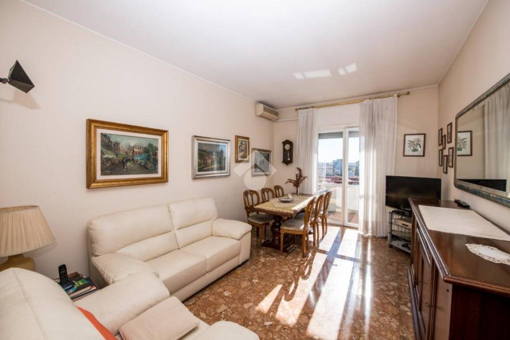 appartamento in vendita a Corsico