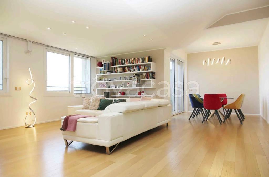 appartamento in vendita a Corsico