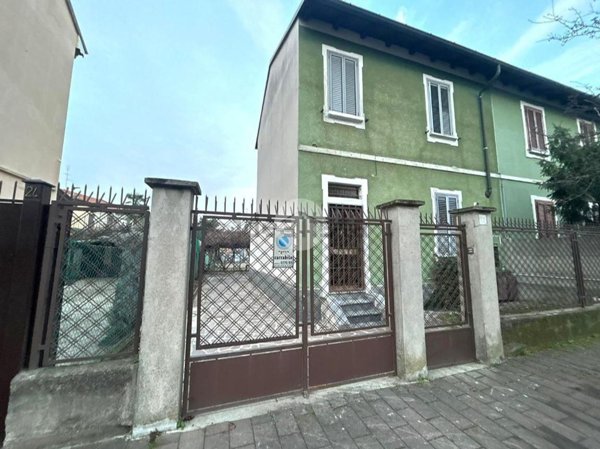 casa indipendente in vendita a Corsico