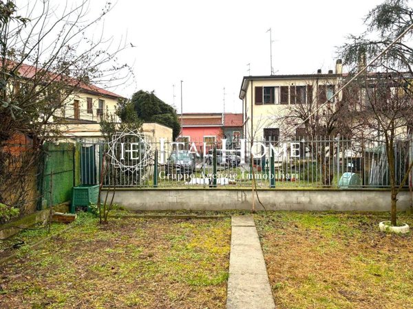 casa indipendente in vendita a Corsico