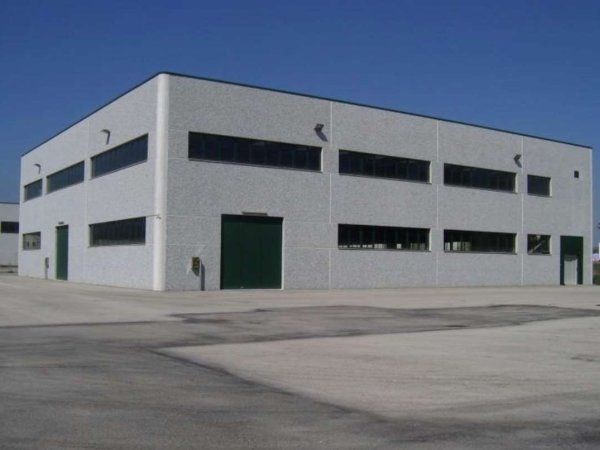 locale commerciale in vendita a Corsico