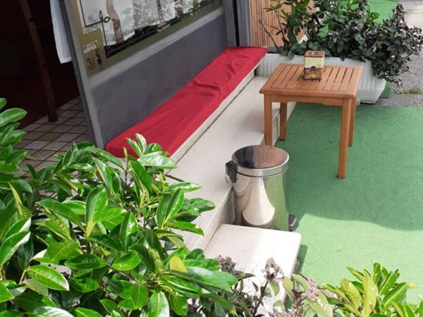 negozio in vendita a Corsico