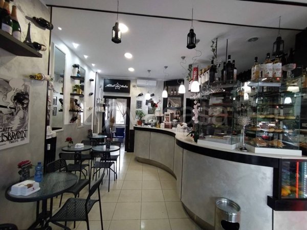 negozio in vendita a Corsico