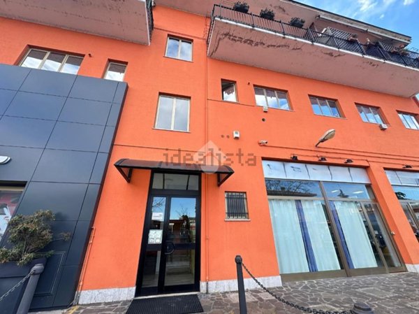 ufficio in vendita a Corsico