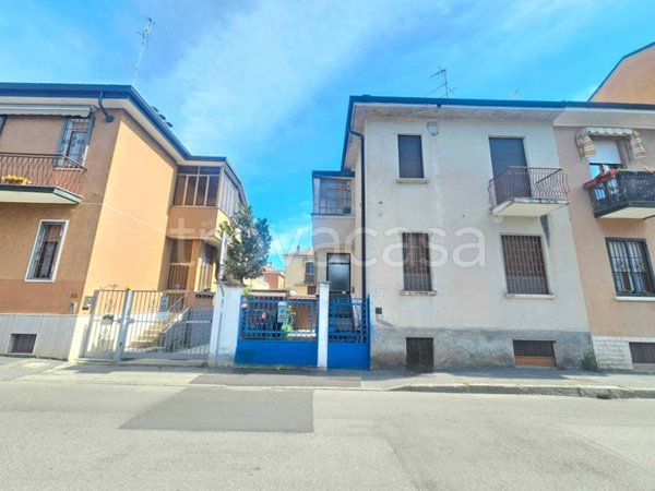 casa indipendente in vendita a Corsico