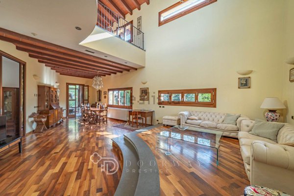 casa indipendente in vendita a Corsico