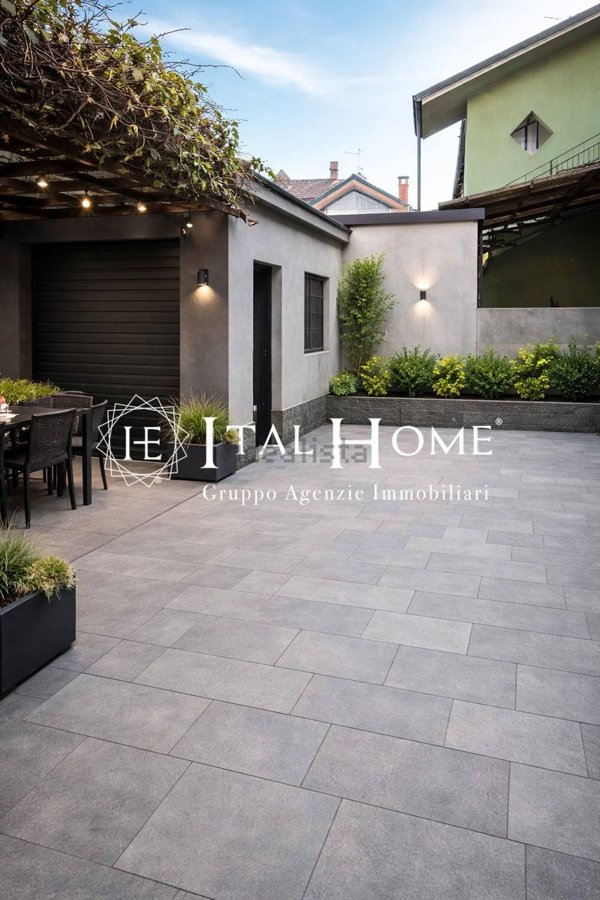 casa indipendente in vendita a Corsico