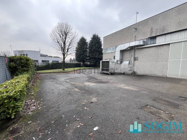 ufficio in vendita a Corsico