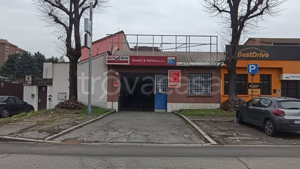 negozio in vendita a Corsico