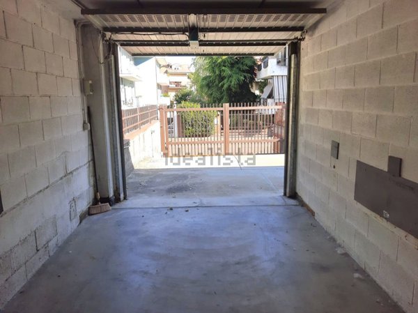 ufficio in vendita a Corsico