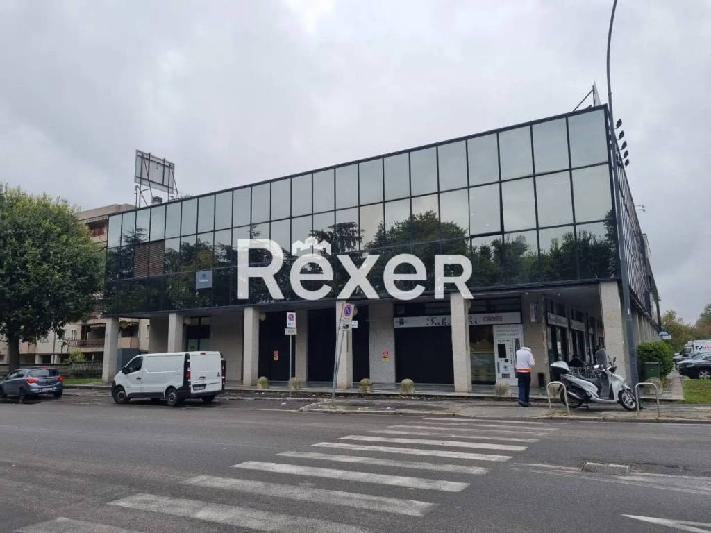 ufficio in vendita a Corsico