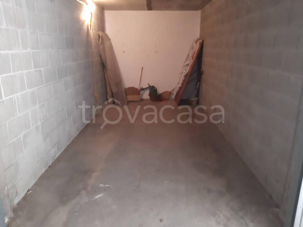 box auto in vendita a Corsico