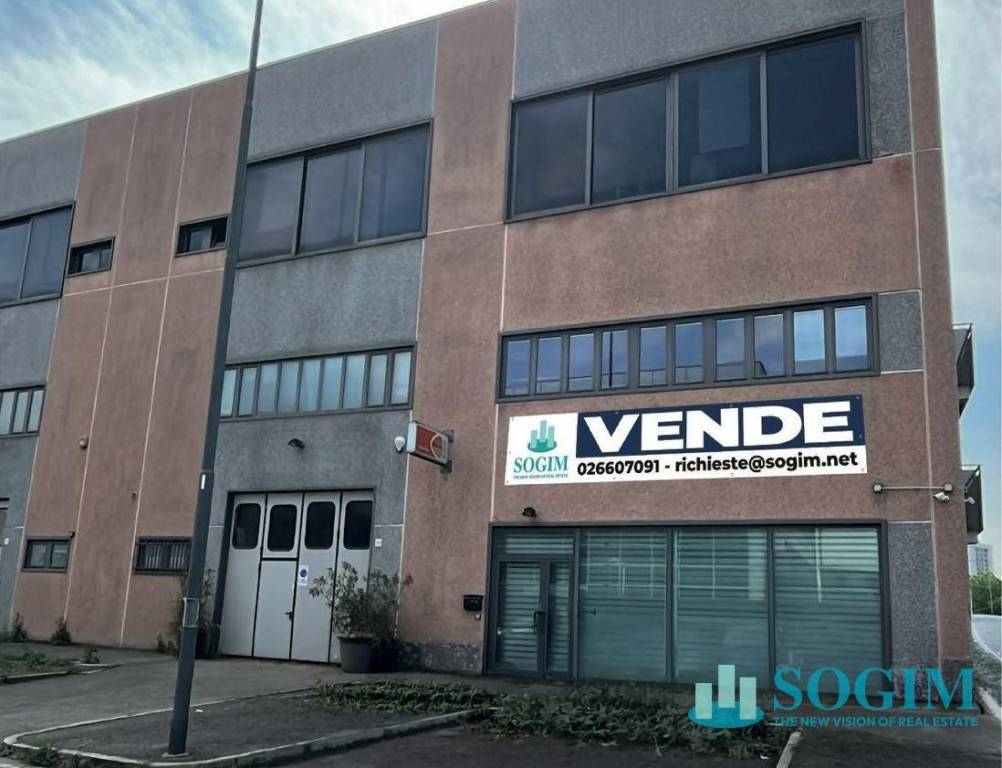 negozio in vendita a Corsico