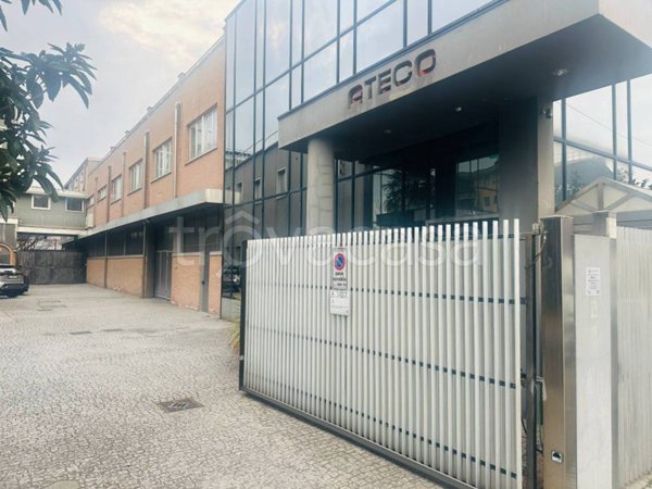 ufficio in vendita a Corsico