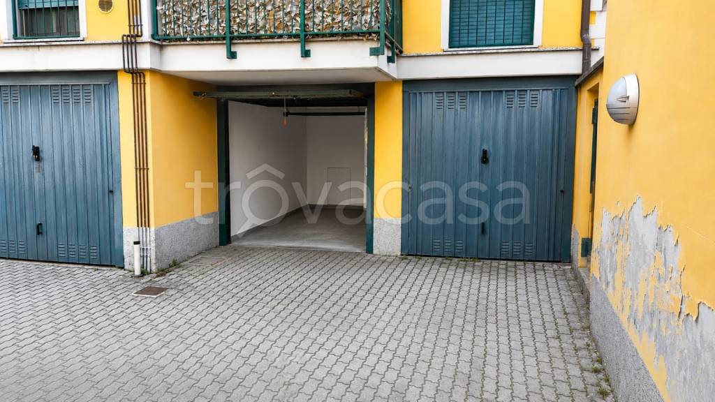box auto in vendita a Corsico