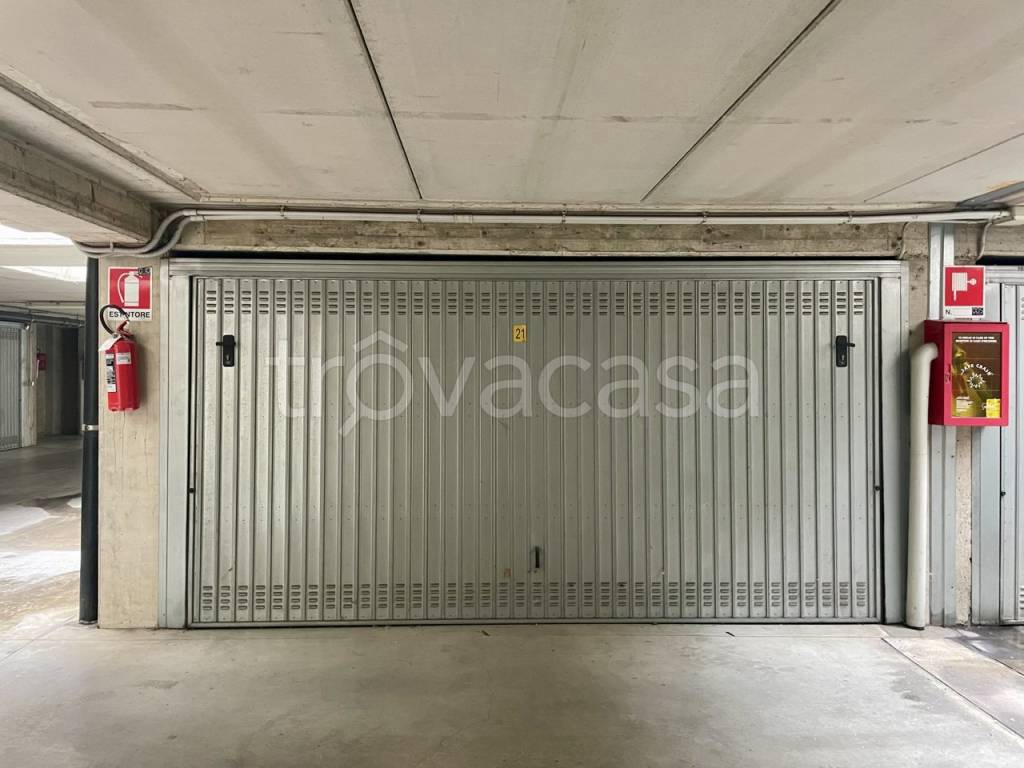 box auto in vendita a Corsico
