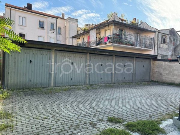 box auto in vendita a Corsico