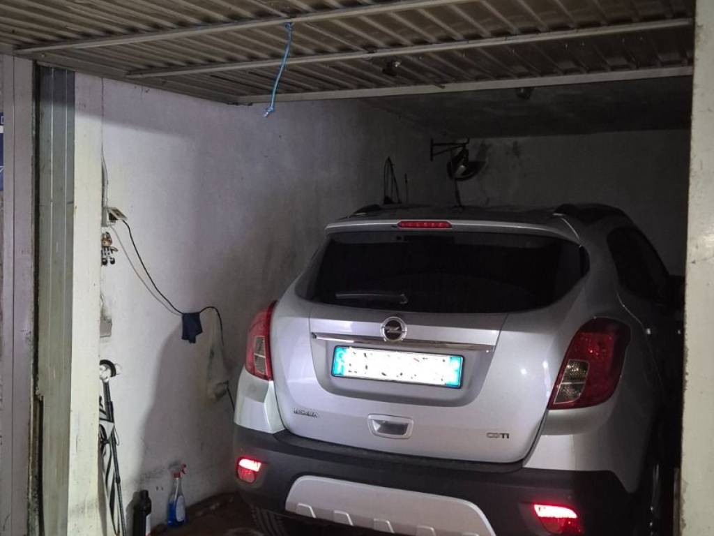 box auto in vendita a Corsico