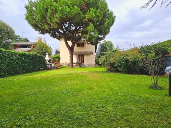 casa indipendente in vendita a Cuggiono