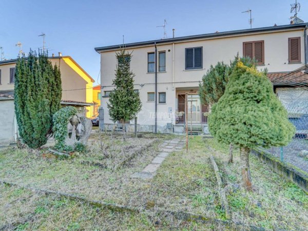 casa indipendente in vendita a Cuggiono