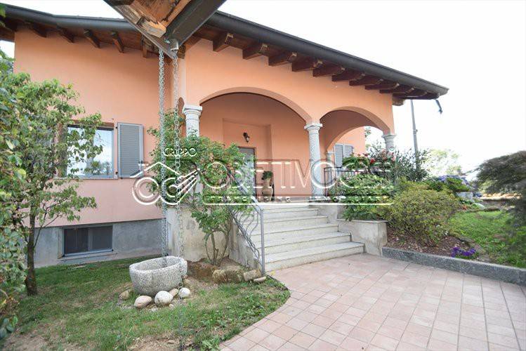 casa indipendente in vendita a Cuggiono
