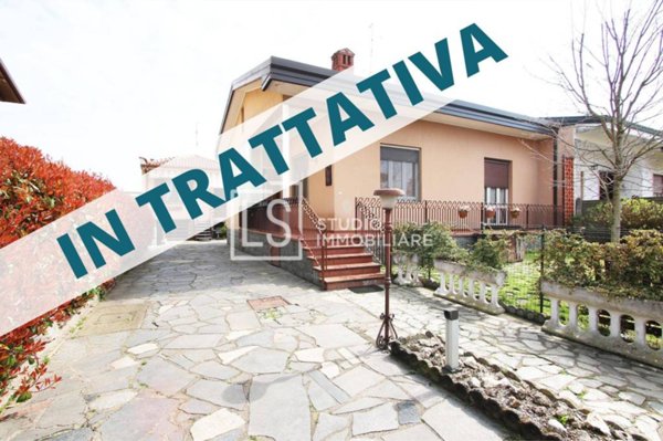 casa indipendente in vendita a Cuggiono