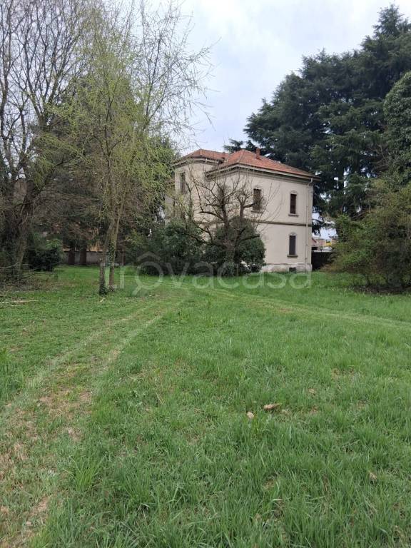 casa indipendente in vendita a Cuggiono