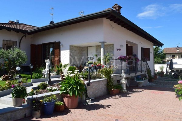 casa indipendente in vendita a Cuggiono