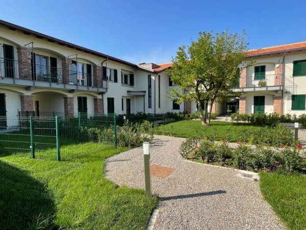 appartamento in vendita a Cuggiono in zona Castelletto di Cuggiono