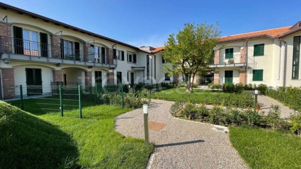appartamento in vendita a Cuggiono in zona Castelletto di Cuggiono