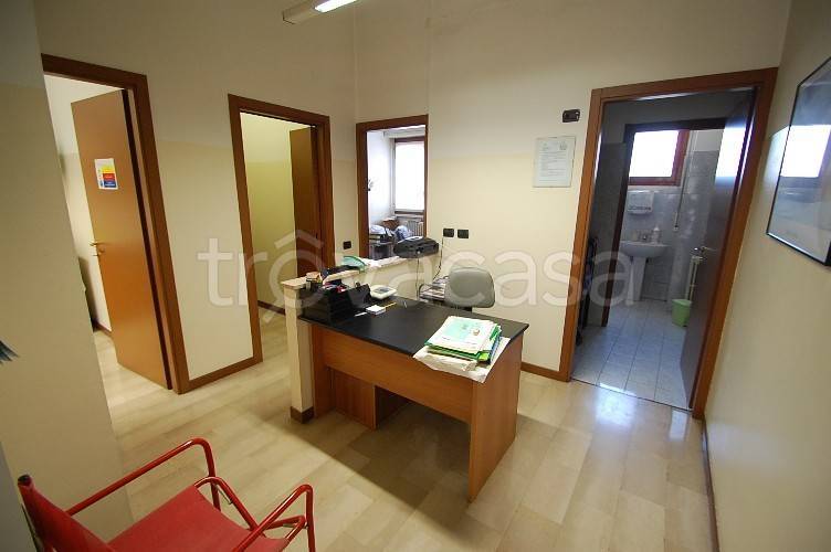 negozio in vendita a Cuggiono