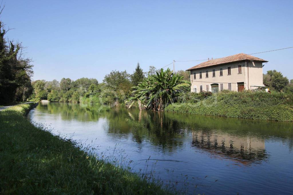 rudere in vendita a Cuggiono in zona Castelletto di Cuggiono