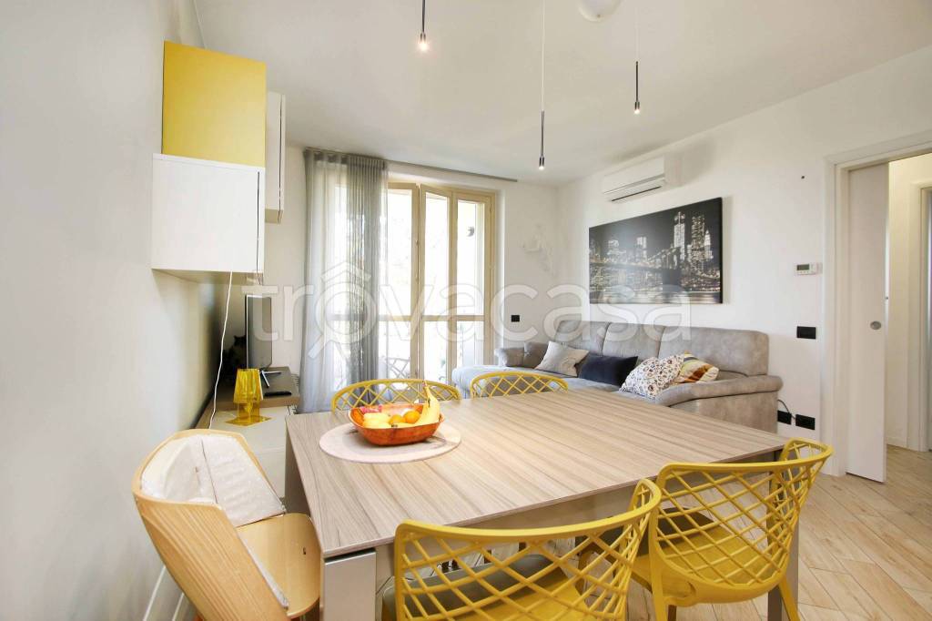 appartamento in vendita a Cuggiono in zona Castelletto di Cuggiono