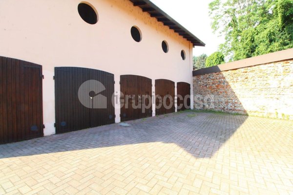 casale in vendita a Cuggiono