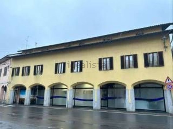 locale commerciale in vendita a Cuggiono