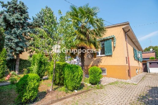 casa indipendente in vendita a Cuggiono