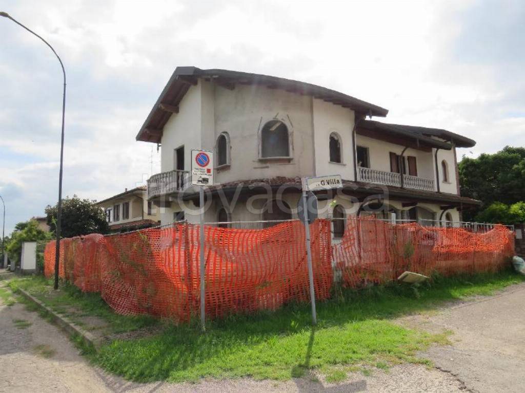 casa indipendente in vendita a Cuggiono