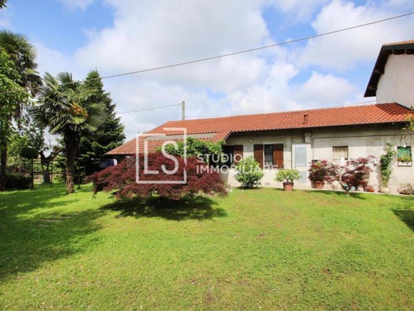 casa indipendente in vendita a Cuggiono